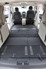 Lancia Voyager 2011 года